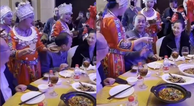 《亮剑》楚云飞聚会引三女簇拥，老婆在旁遭美女喂食，表情太尴尬
