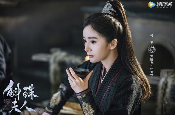 杨幂终于要“霸屏”了！接连官宣4部爆款剧，男主全是当红一线