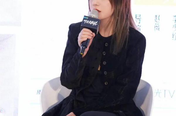 从演员转型导演，狂揽7亿票房之多，她才是国内最早的顶流