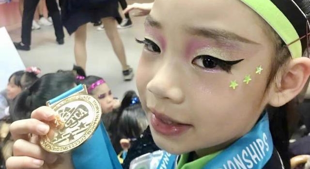 小s二女儿更厉害！高颜值当明星绝对火，却爱写小说要当大作家