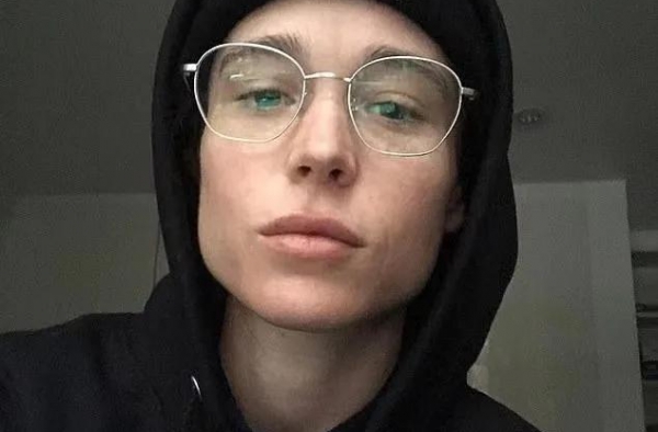 女神出柜后如今完全认不出，受尽白眼追求自我究竟值不值？