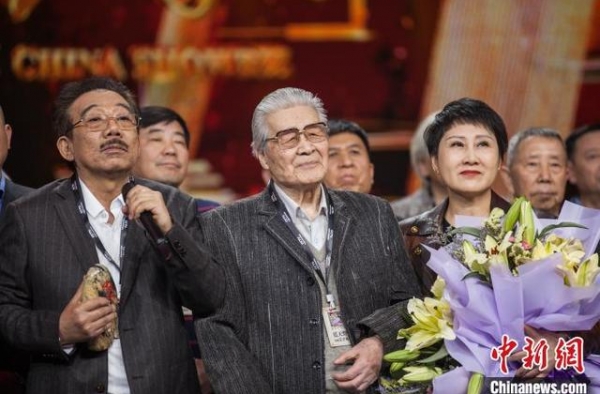 《中国文艺》“致敬经典”特别节目：《渴望》30年再聚首