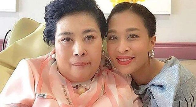 泰国嫡长公主中国风超美！穿柳烟橙中山装好抢眼，七三分比例真尬