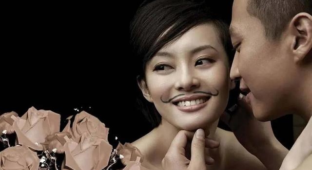 邓超“五体投地”，狂赞孙俪书法作品：好的婚姻，都懂得捧场