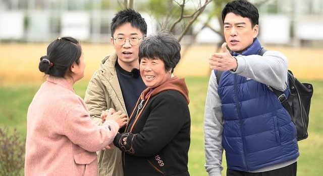 《神奇公司在哪里》助老人乐享智能生活 杨迪杨超越募集闲置手机