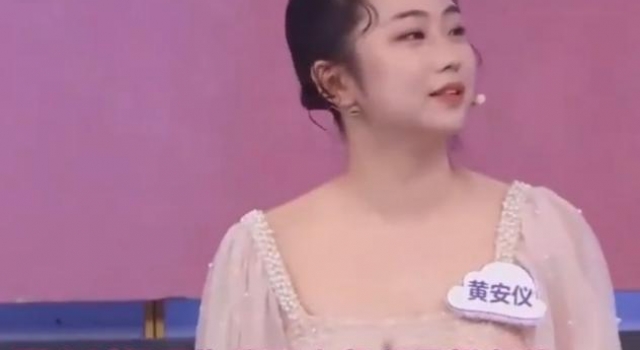 小魔仙美雪长大撞脸戚薇，变学霸美到认不出，美琪却成网红已当妈