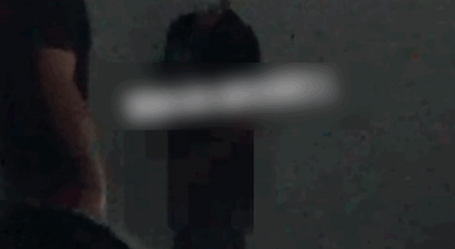 38岁姚笛被拍室内抽烟，家庭聚会与男友玩亲亲，被传嫁给富二代