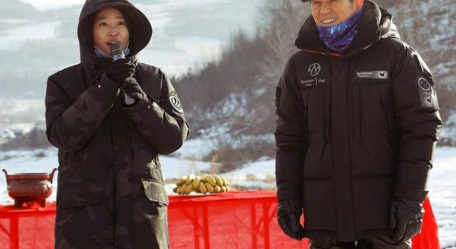 张艺谋37岁女儿近照曝光，曾被外籍老公出轨家暴，二婚嫁总裁