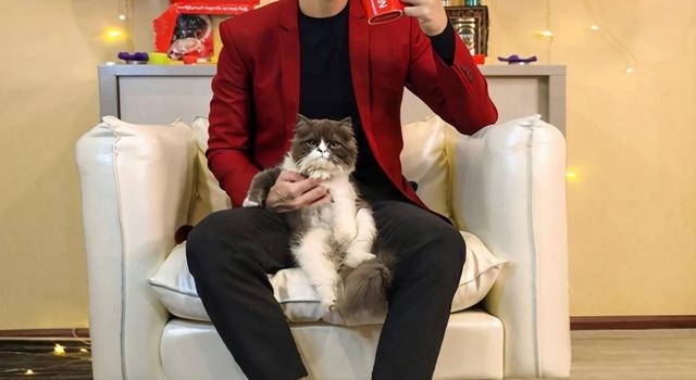 身高188cm缅甸男模，撞脸金城武，“海王”身材，火遍东南亚