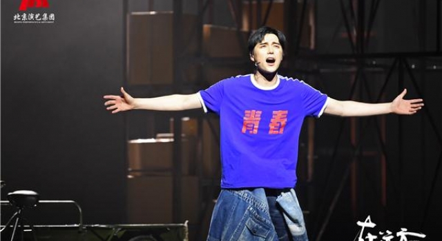 阿云嘎：出生时的“电闪雷鸣”化为《在远方》的“声入人心”