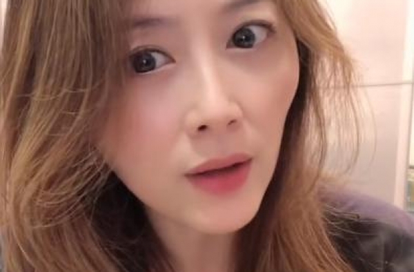 47岁姚乐怡曝娱乐圈内幕，三种人不能得罪，曾被发型师甩脸色