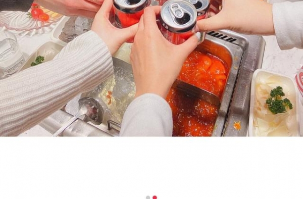 34岁马蓉近照罕曝光！一头金发认不出，嘟起粉唇卖萌似少女