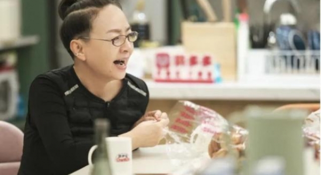 宋丹丹、倪萍20年来第一次见面，抱头痛哭背后原因竟是……
