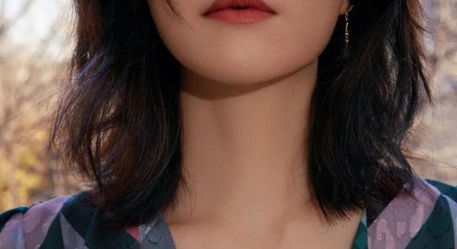 被岁月温柔以待的女人——ZI然最美